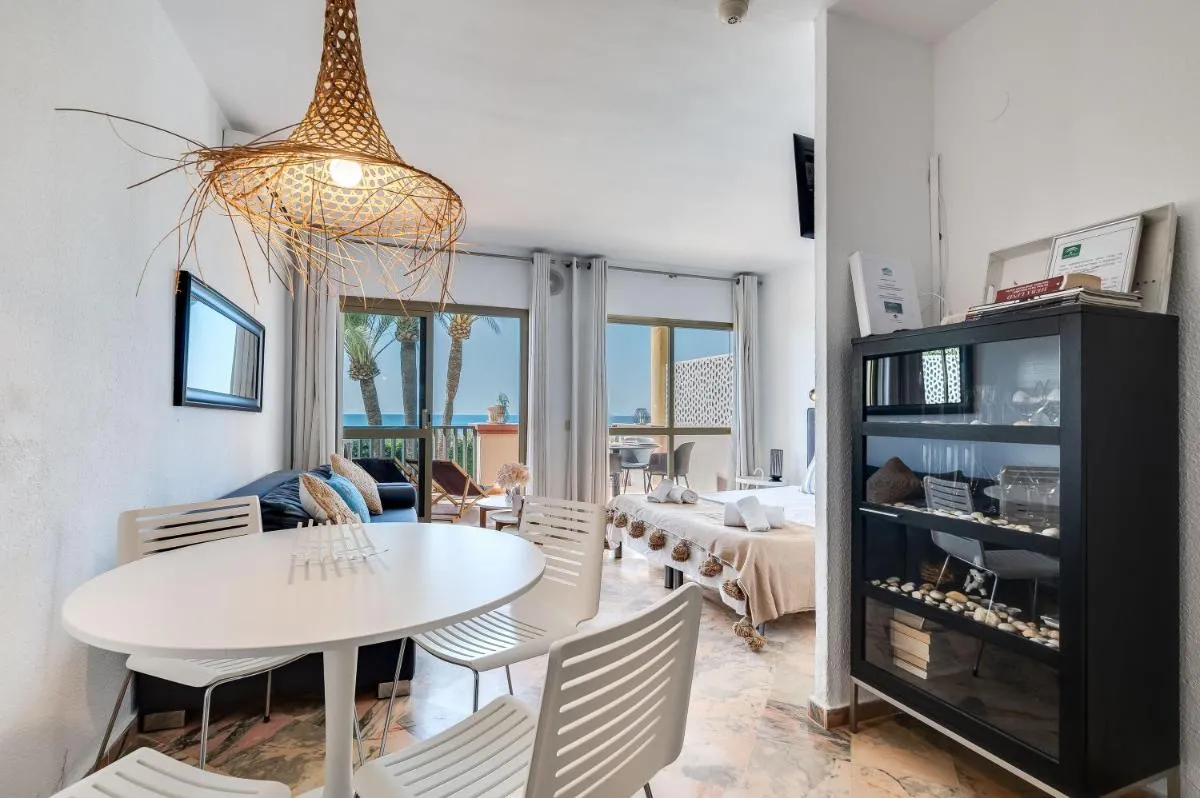 Image 6 of Front Line Beach Studio Apartment
