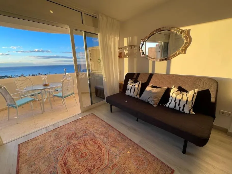 Image 2 of GOLDEN HOUR Beachfront apartment Marbella