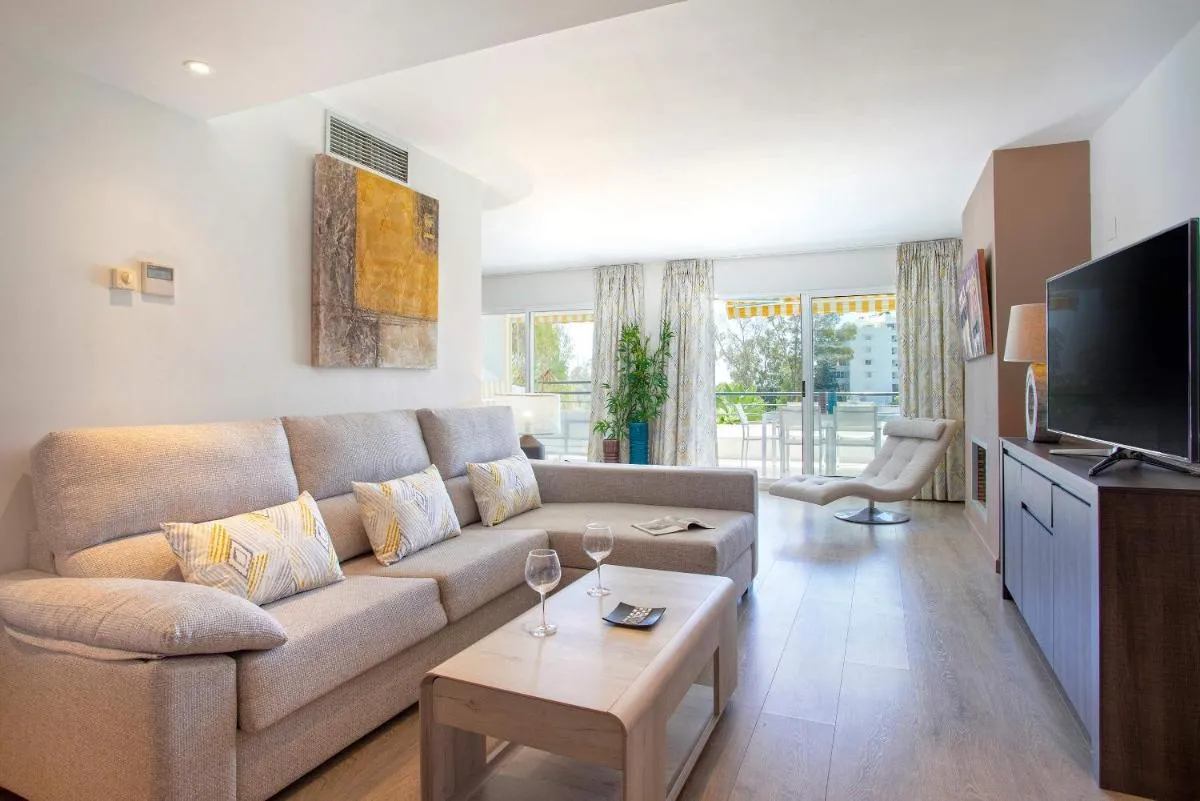 Image 3 of Genteel Home Guadalmina Golf