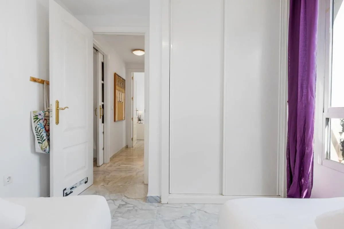Image 3 of Great 2-Bed Apartment in Nueva Andalucia Marbella