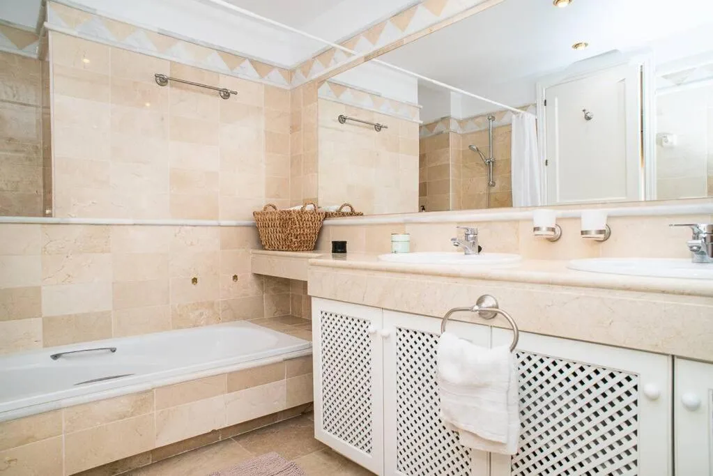 Image 4 of Great View Apartment in Elviria