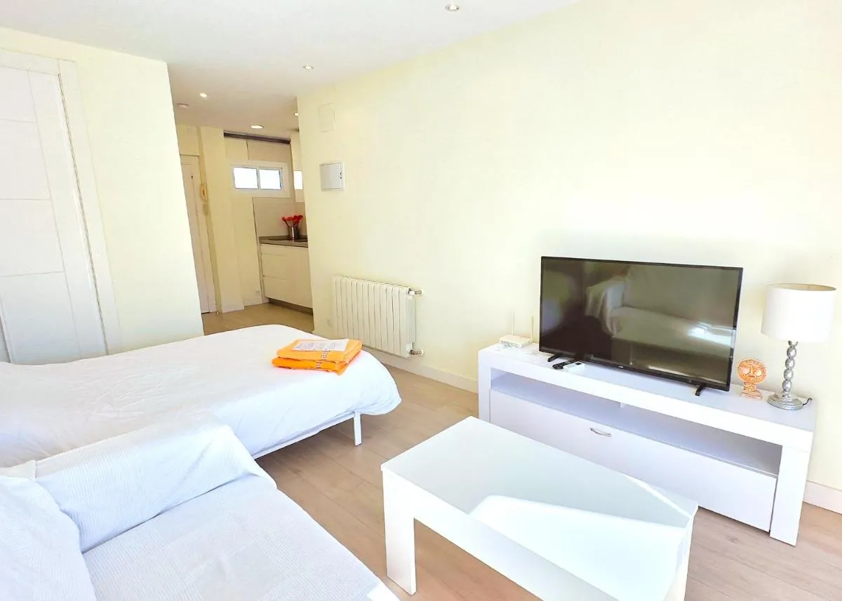 Image 6 of Great studio on the Beachfront in the Center of Marbella