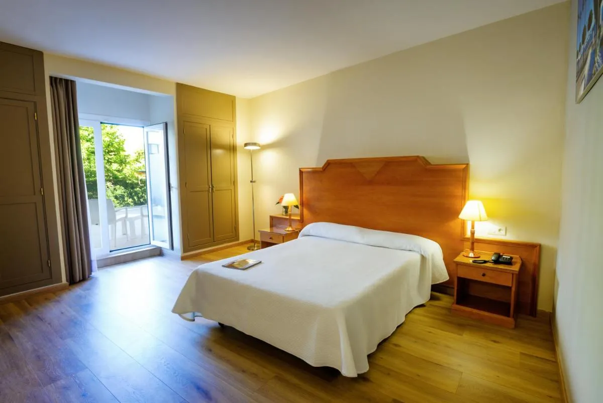 Image 4 of Hotel Monarque El Rodeo