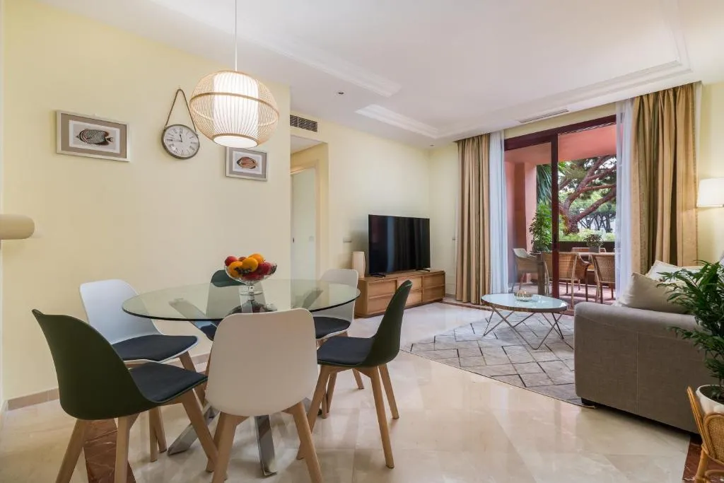 Image of King Bed – Beach in 300m – 3Pools – Free Gym and parking