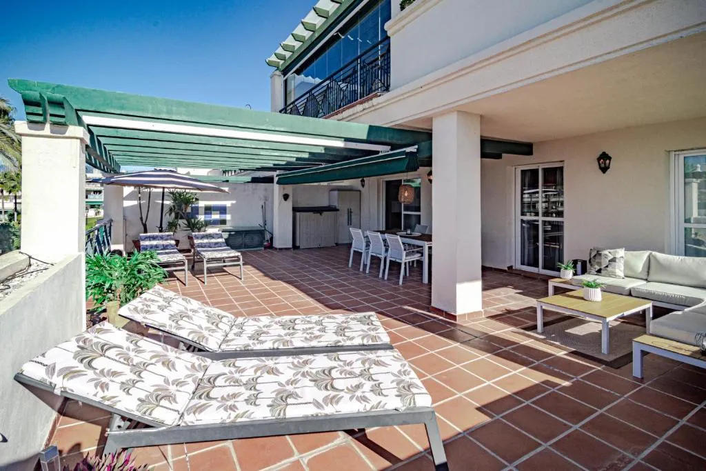Image of LCR4- Large 3 bed apt close to beaches
