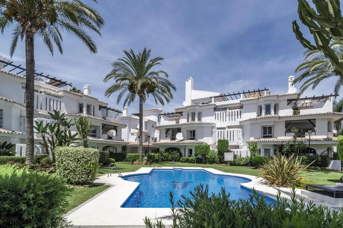 Image 2 of LNM16- Comfortable apartment next to Puerto Banus
