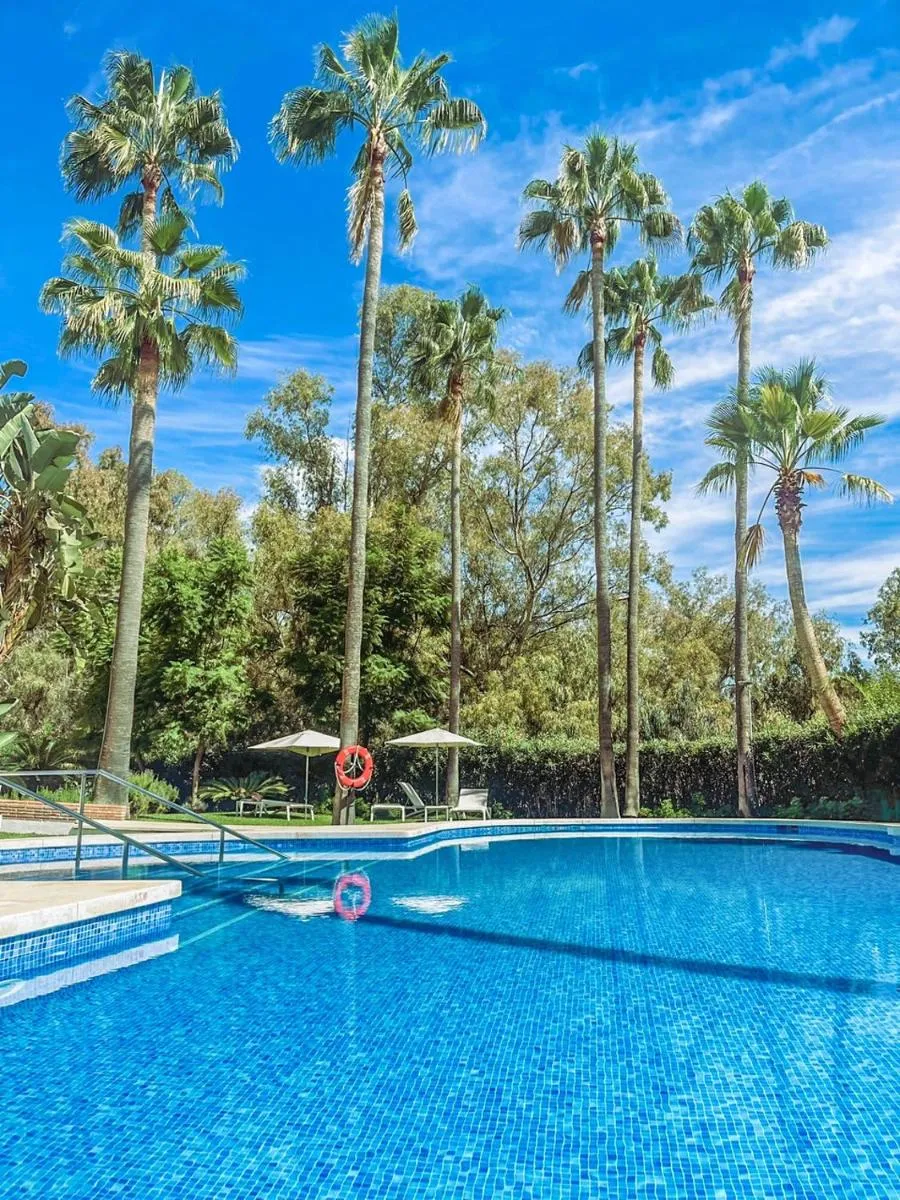 Image 3 of LUXURY PENTHOUSE WITH SEA VIEWS IN PUENTE ROMANO AREA, Marbella Golden Mile