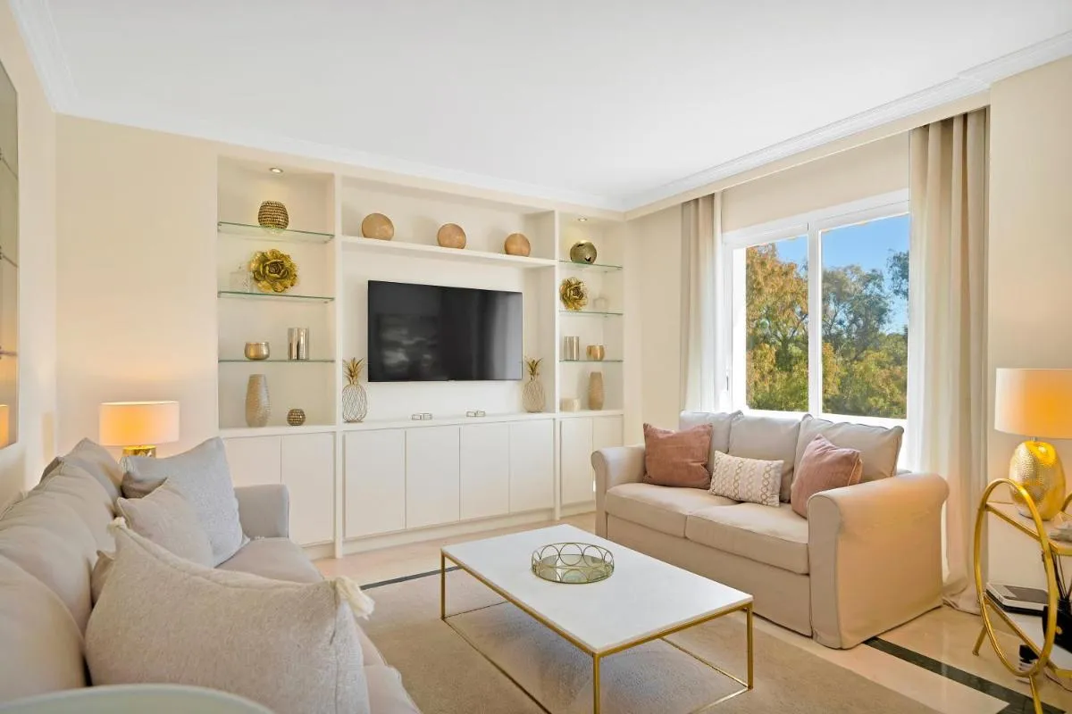 Image 6 of LUXURY PENTHOUSE WITH SEA VIEWS IN PUENTE ROMANO AREA, Marbella Golden Mile