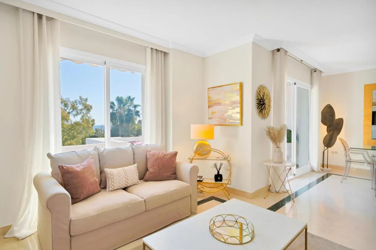 Image 5 of LUXURY PENTHOUSE WITH SEA VIEWS IN PUENTE ROMANO AREA, Marbella Golden Mile