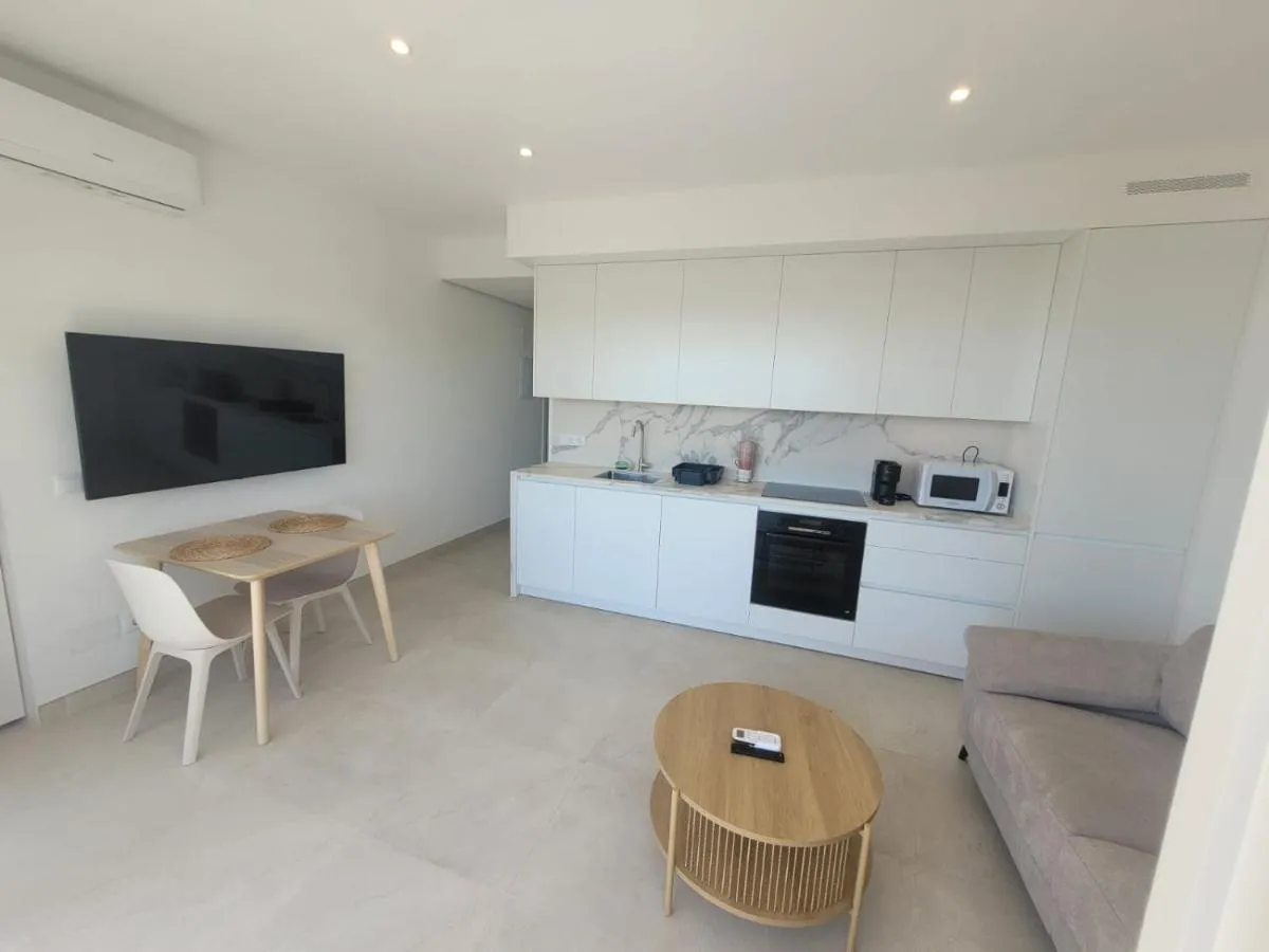 Image 2 of La suite del sol