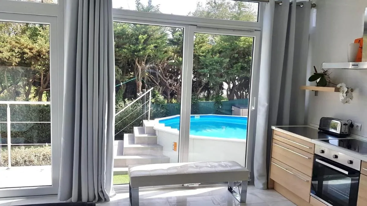 Image 2 of Little Paradise close to La Sala in Puerto Banus / quiet