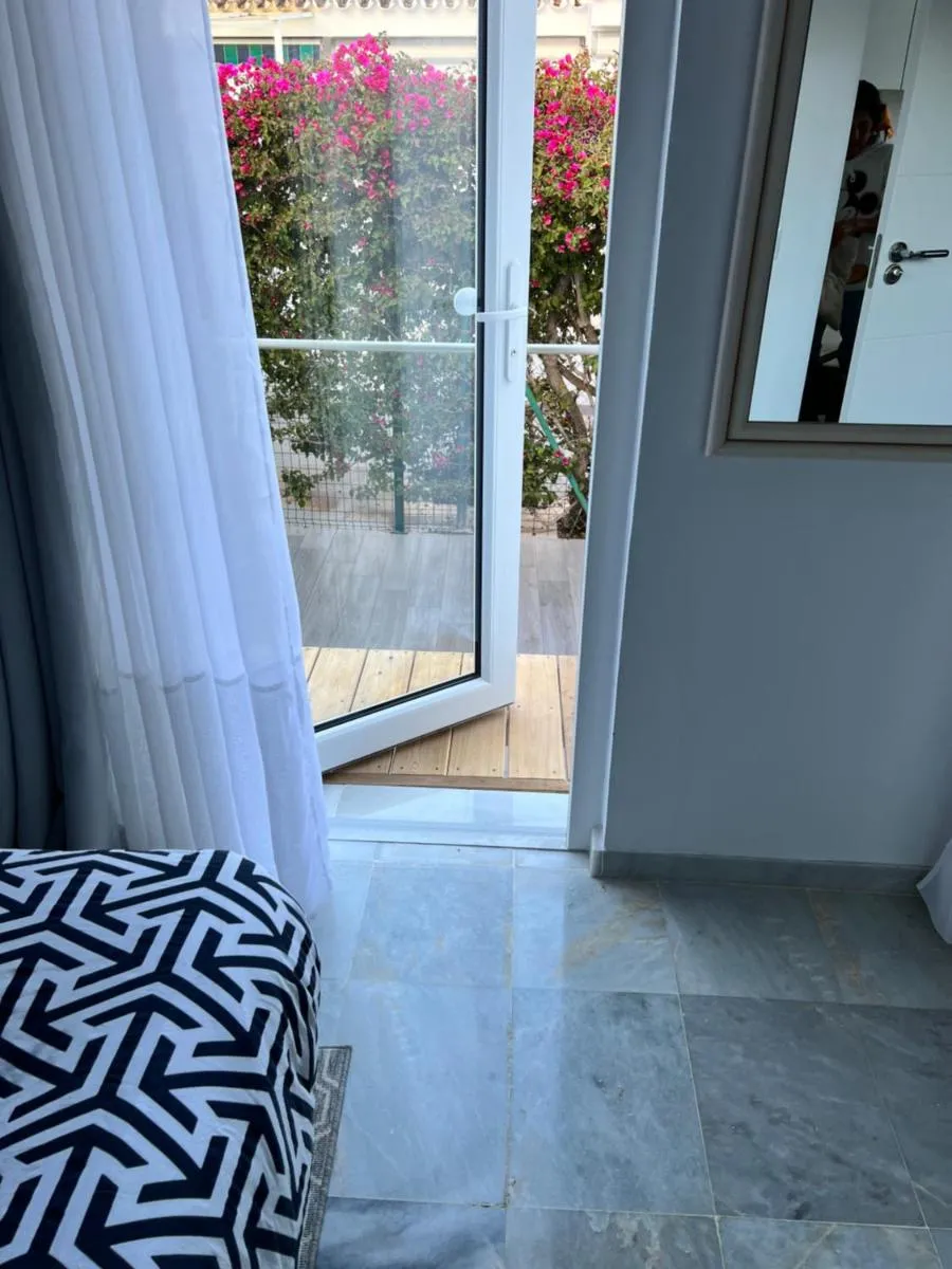 Image 4 of Little Paradise close to La Sala in Puerto Banus / quiet