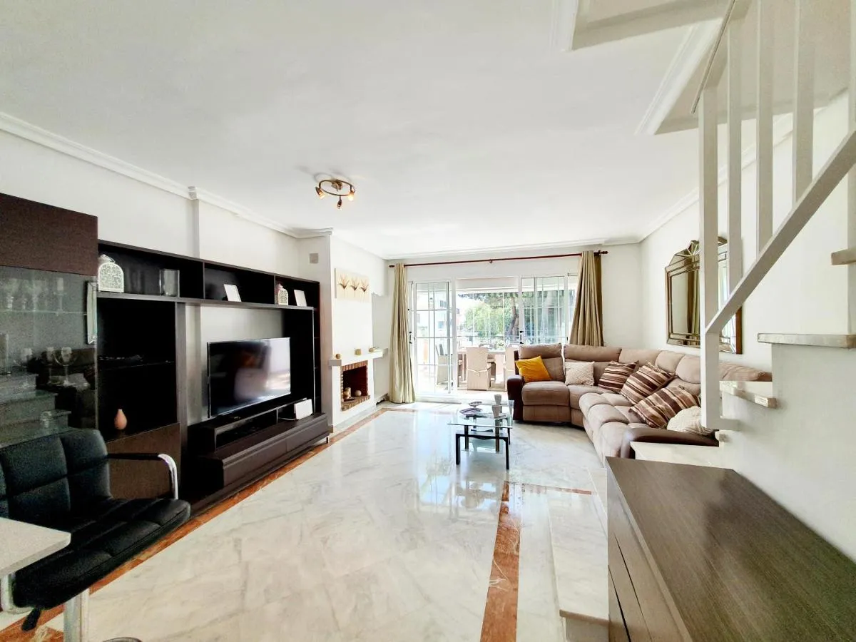 Image 3 of Lomas de Cabopino House