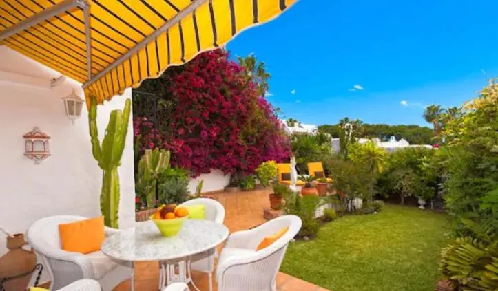 Image of Lovely townhouse, swimming pool