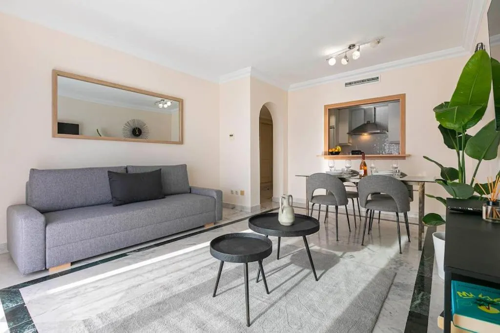 Image of Luminous apartment Puerto Banus, 2 bedrooms and parking