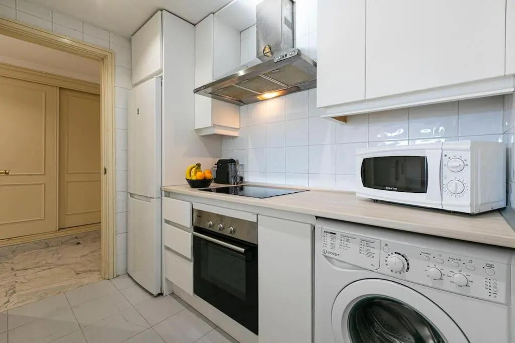 Image 1 of Luminous apartment Puerto Banus, 2 bedrooms and parking