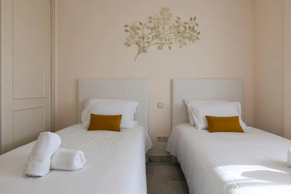 Image 4 of Luminous apartment Puerto Banus, 2 bedrooms and parking