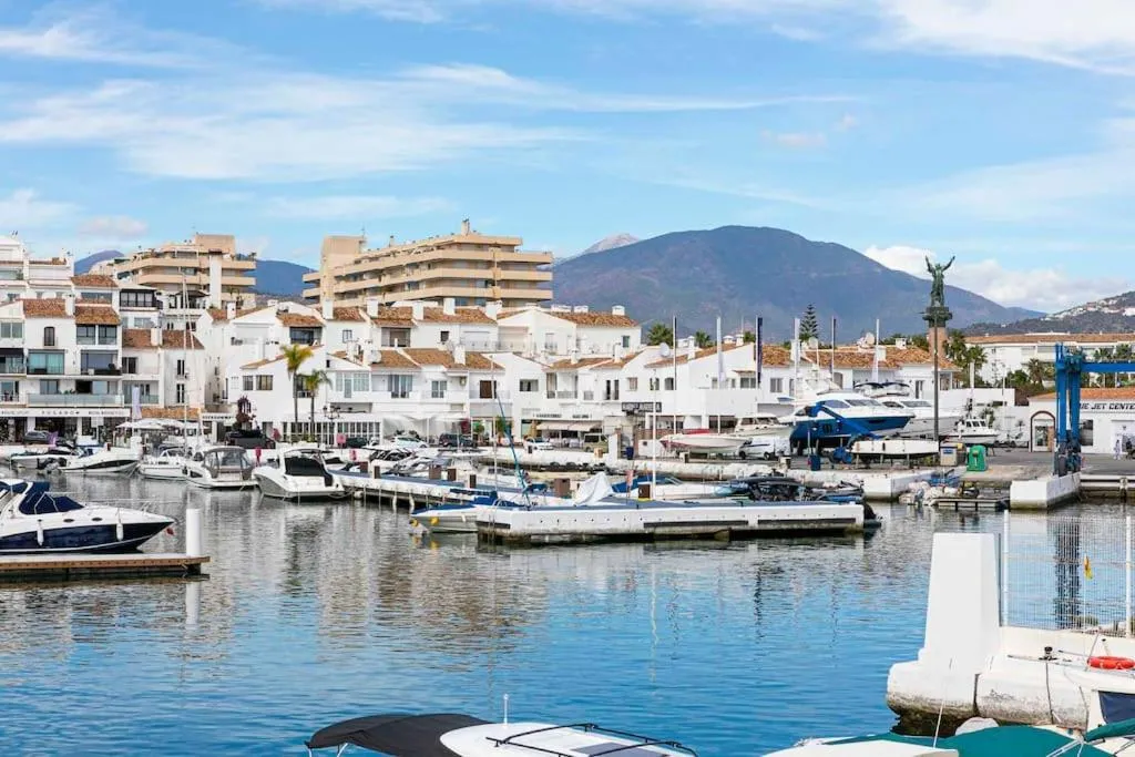 Image 6 of Luminous apartment in Puerto Banús, Marbella