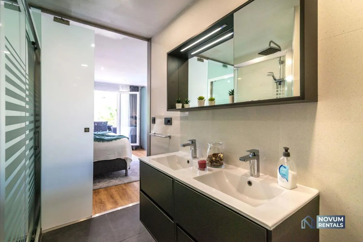 Image 2 of Luxurious Beachside in the Heart of Puente Romano