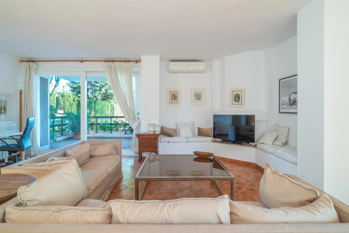 Image 3 of Luxury Apartment Los Monteros