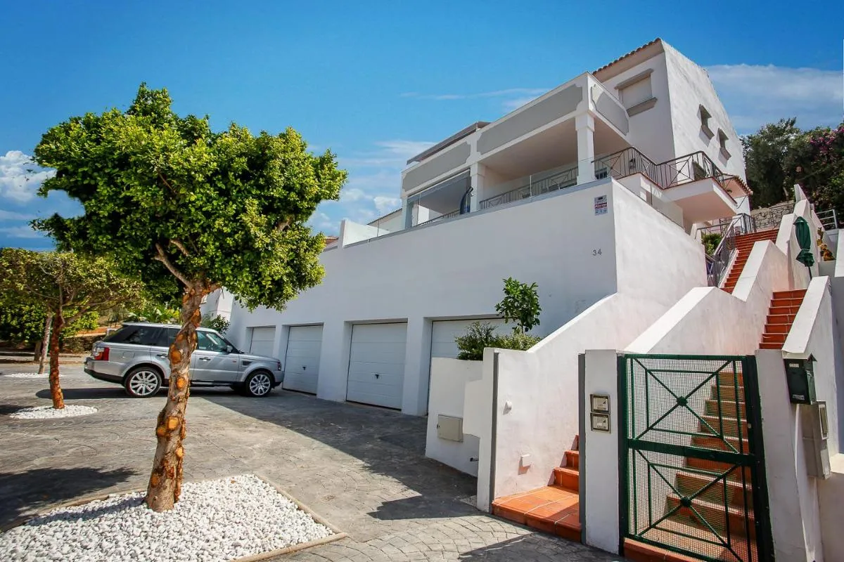 Image 3 of Luxury Apartments with private swimming pool