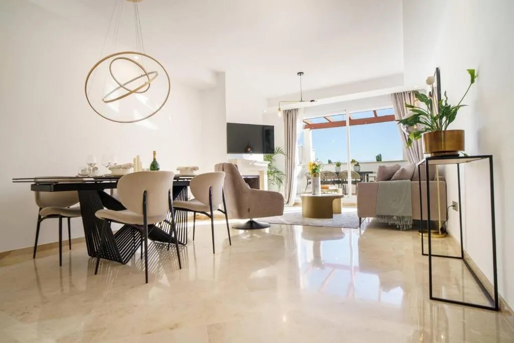 Image 1 of Luxury Escape Marbella