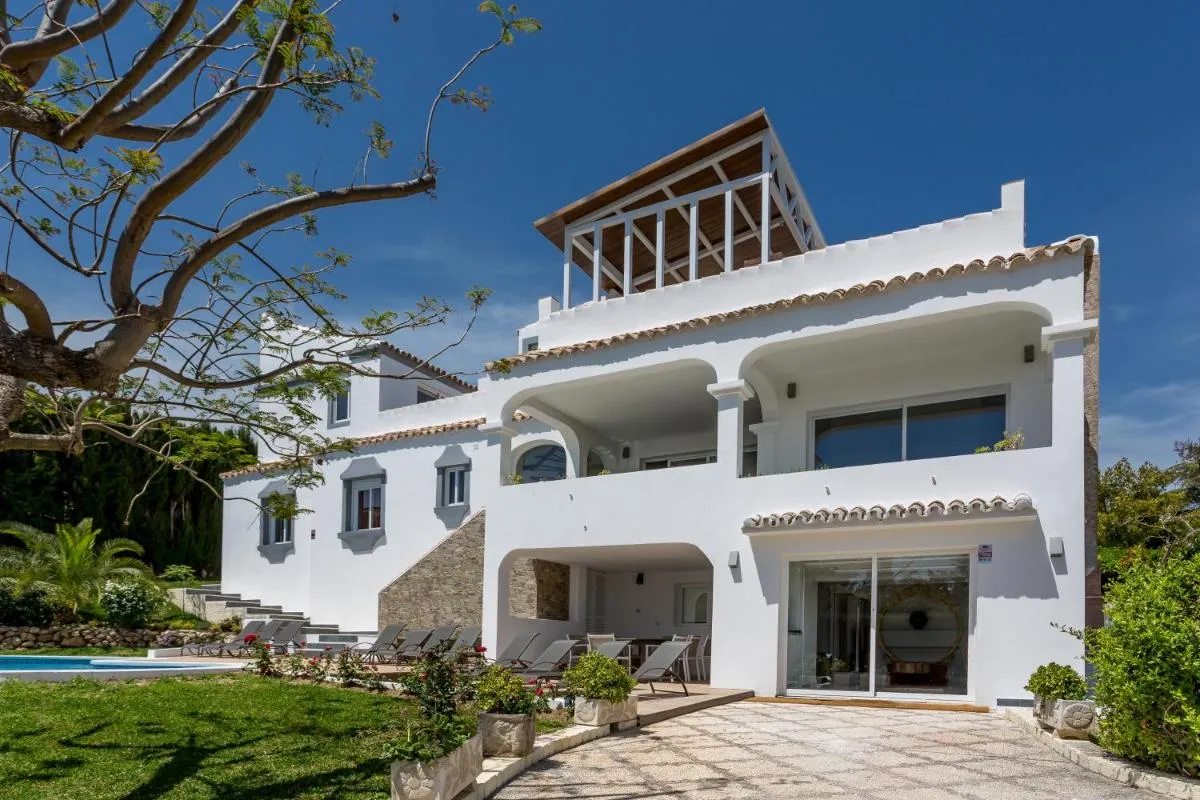 Image 5 of Luxury Villa Marbella with nice garden, Pool and Jacuzzi BY Varenso Holidays