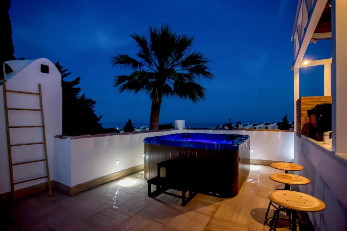 Image 2 of Luxury Villa Marbella with nice garden, Pool and Jacuzzi BY Varenso Holidays