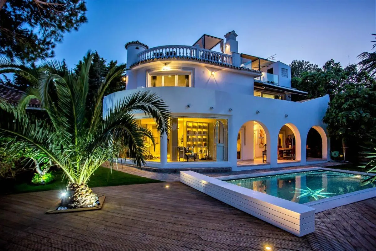 Image 5 of Luxury Villa with swimming pool and Jacuzzi