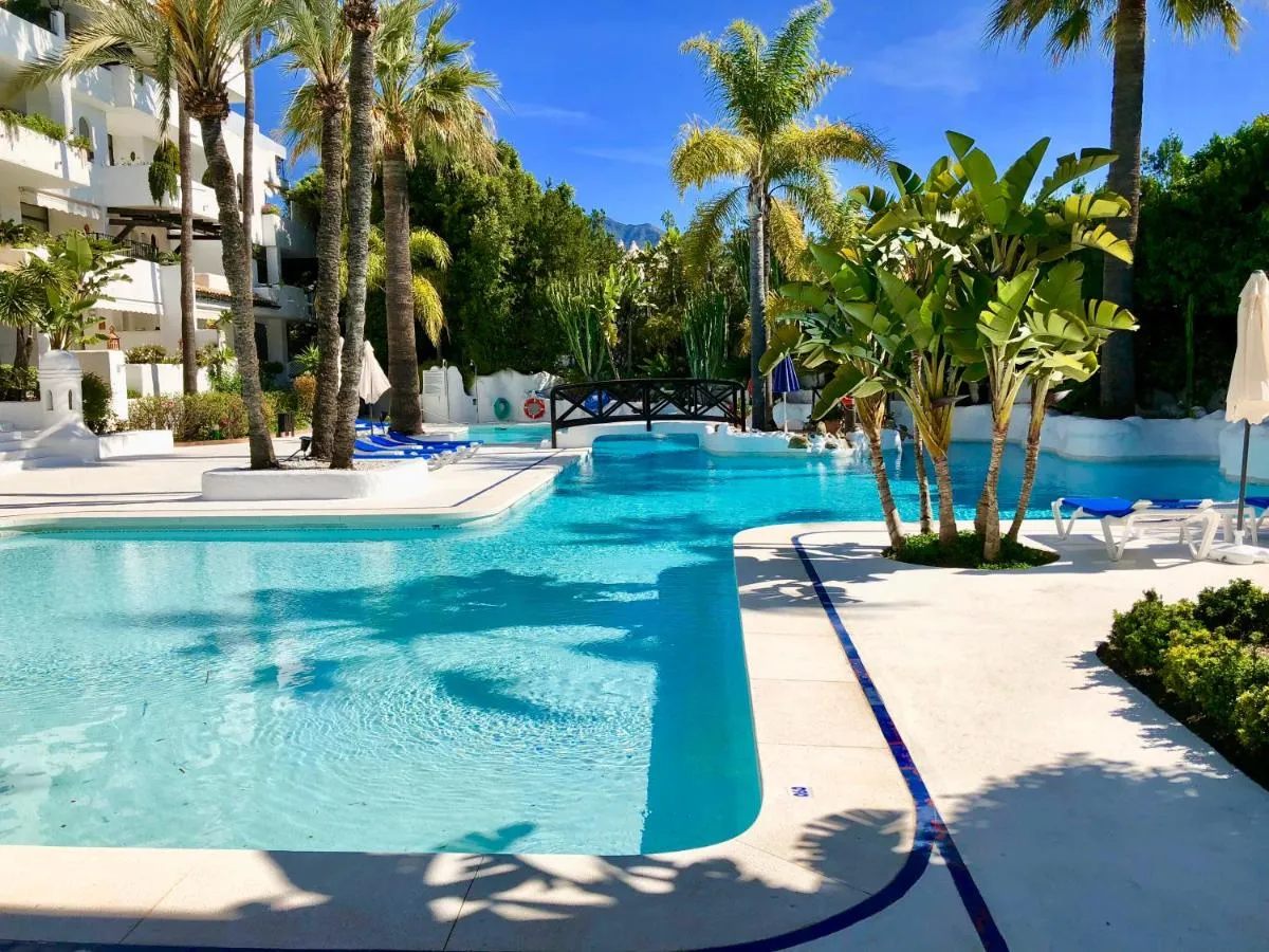 Image 4 of Luxury apartment in La Isla, Puerto Banus