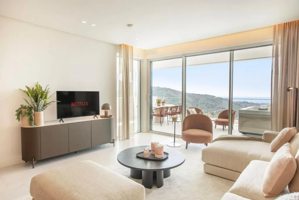 Image of Luxury apartment with Jacuzzi