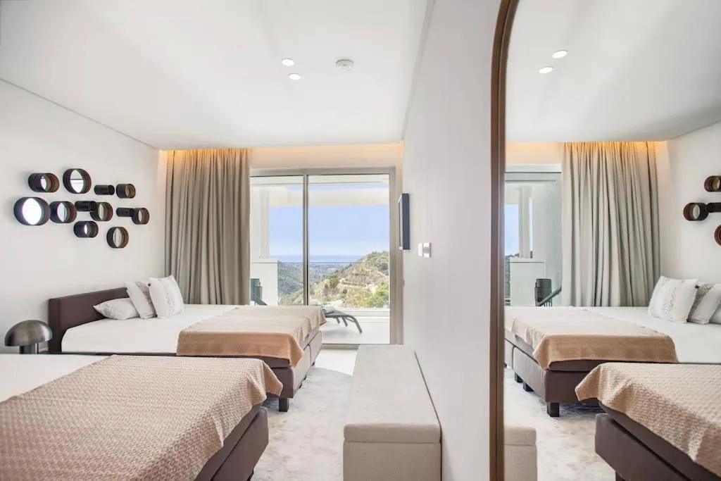 Image 1 of Luxury apartment with Jacuzzi