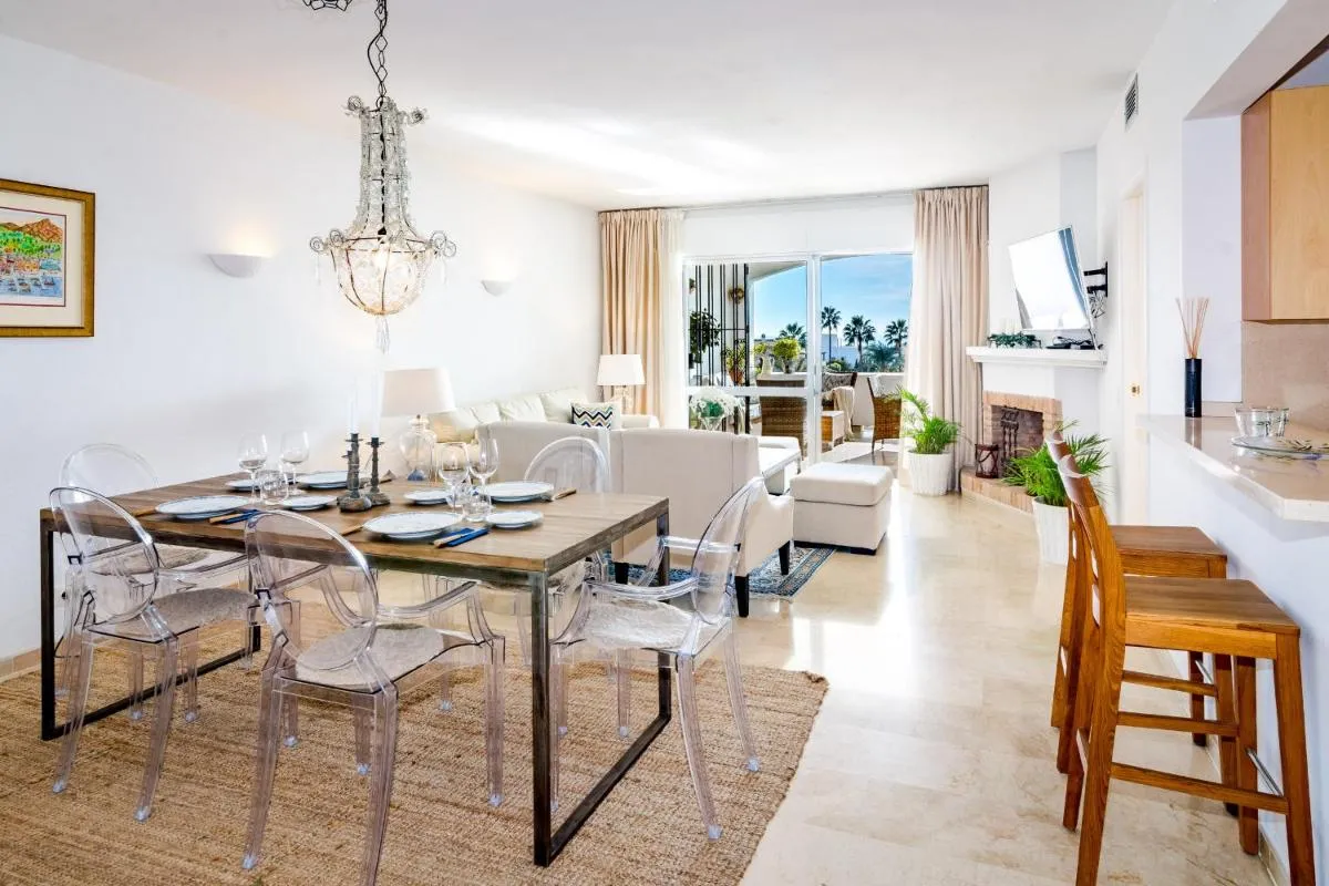 Image 1 of MA – Elegant Apartment with Sea views