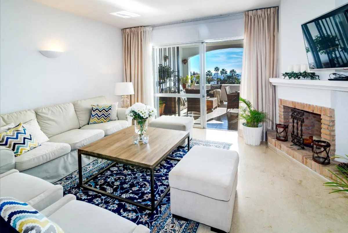 Image 3 of MA – Elegant Apartment with Sea views
