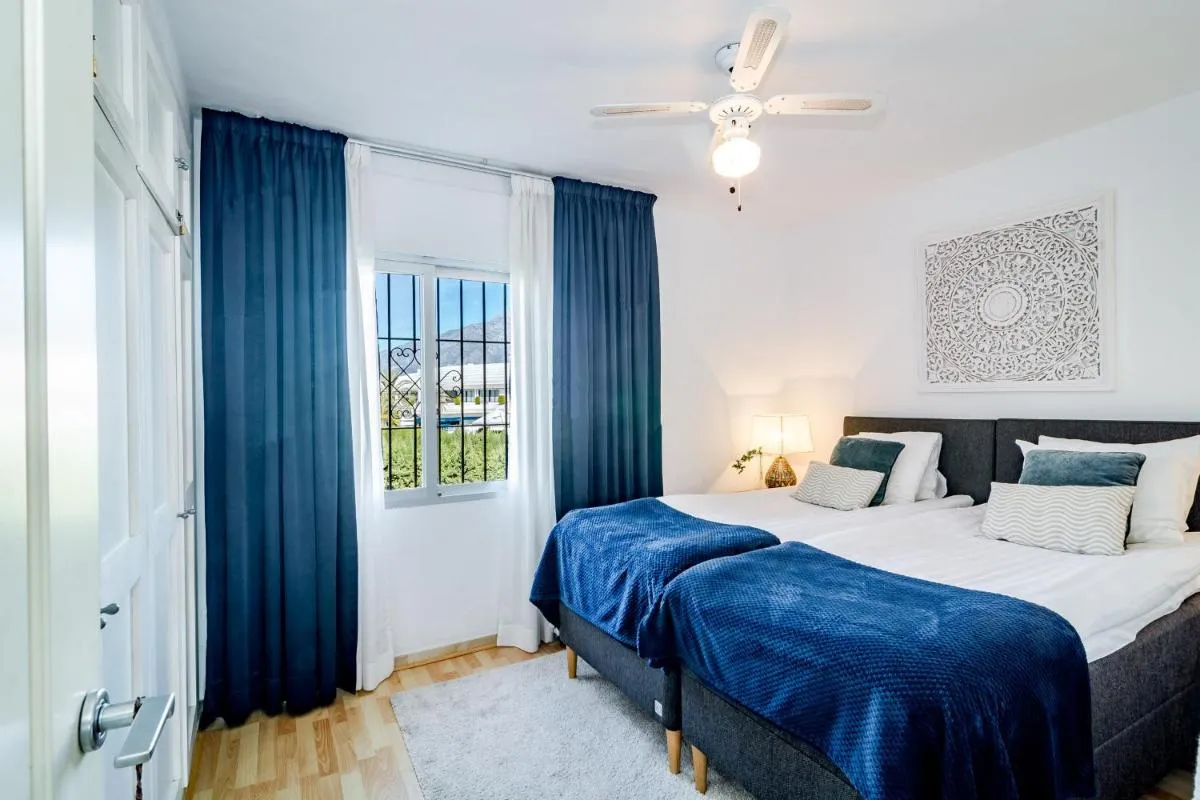 Image 2 of MA – Elegant Apartment with Sea views