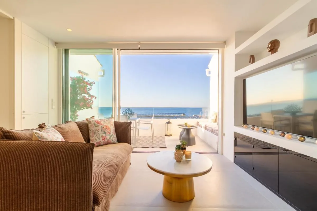 Image 5 of MARBELLA BANUS SUITES – Brand New and Exclusive Banus Port Seafront Flat