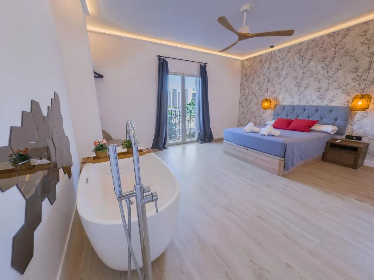 Image 1 of Marbella Banus Living