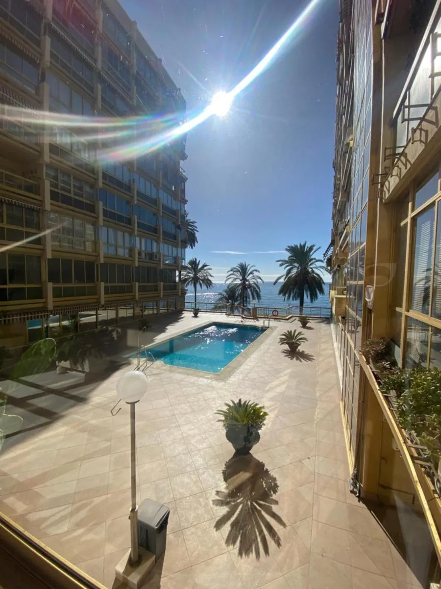Image 6 of Marbella Beachfront Edificio Mayoral Primera Línea de Playa y Centro Ciudad con Barco Opcional