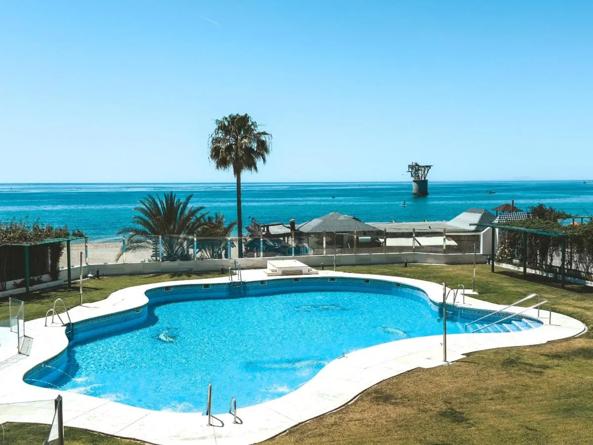 Image 2 of Marbella Beachfront – Exclusivo apartamento en primera linea de playa