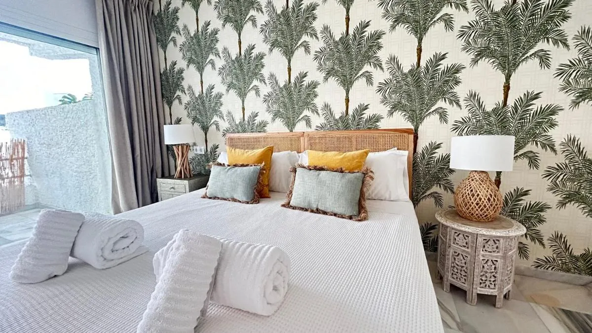 Image 2 of Marbella Center New and Luxurious Apartment on the beach 627