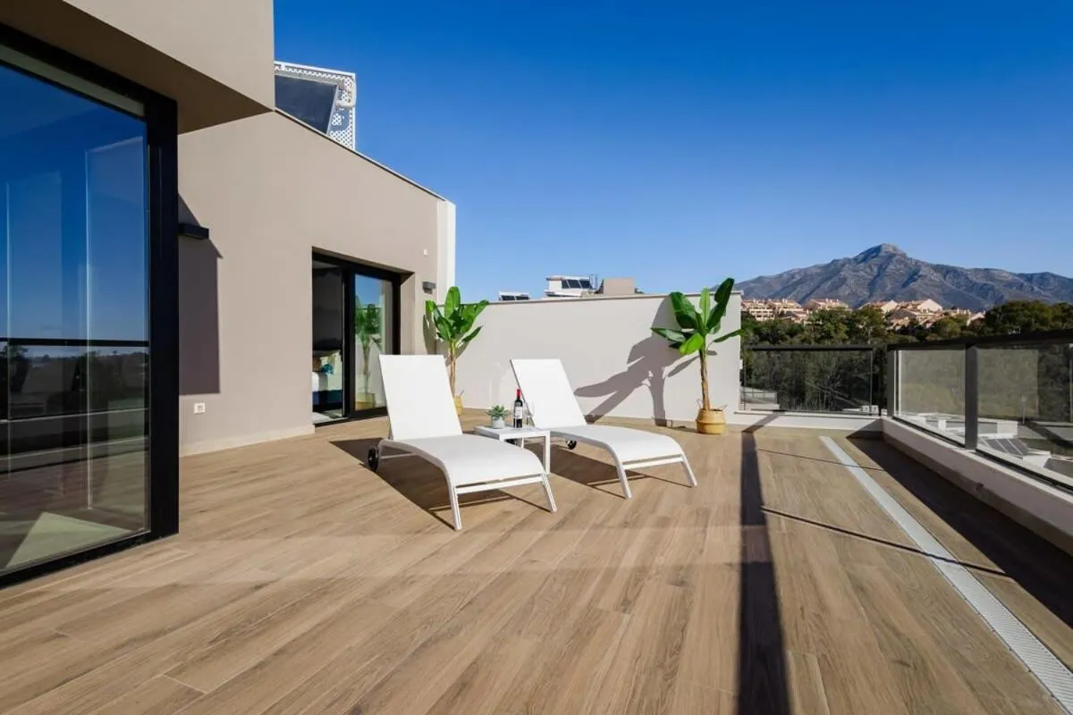 Image 4 of Marbella Lake Luxe Duplex Penthouse Scenic Views