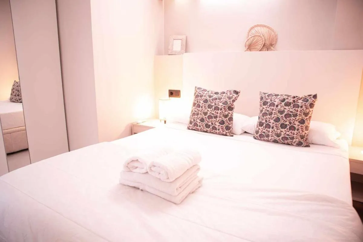 Image 2 of Marbella center New in Old TownBy Houselogy