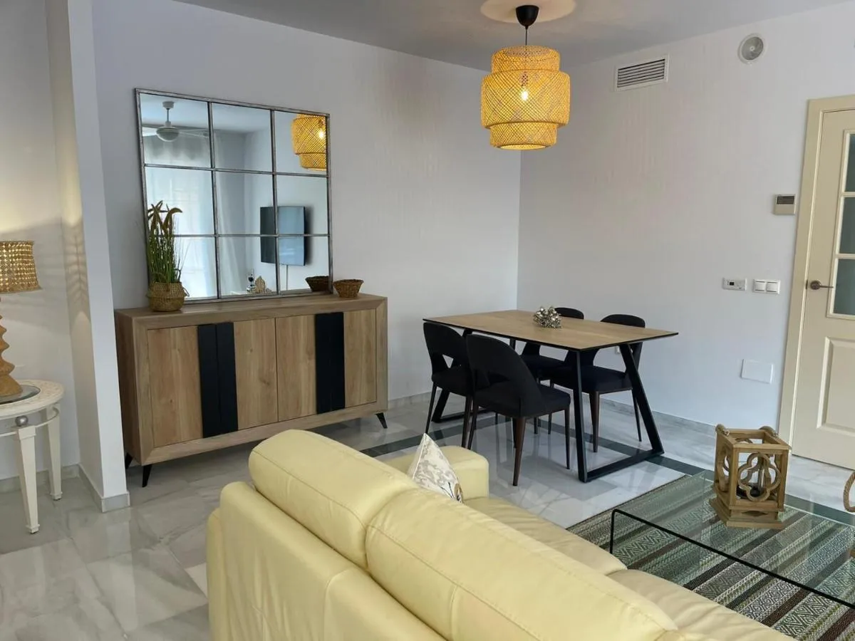 Image 6 of Marbella playa Residencial con piscina
