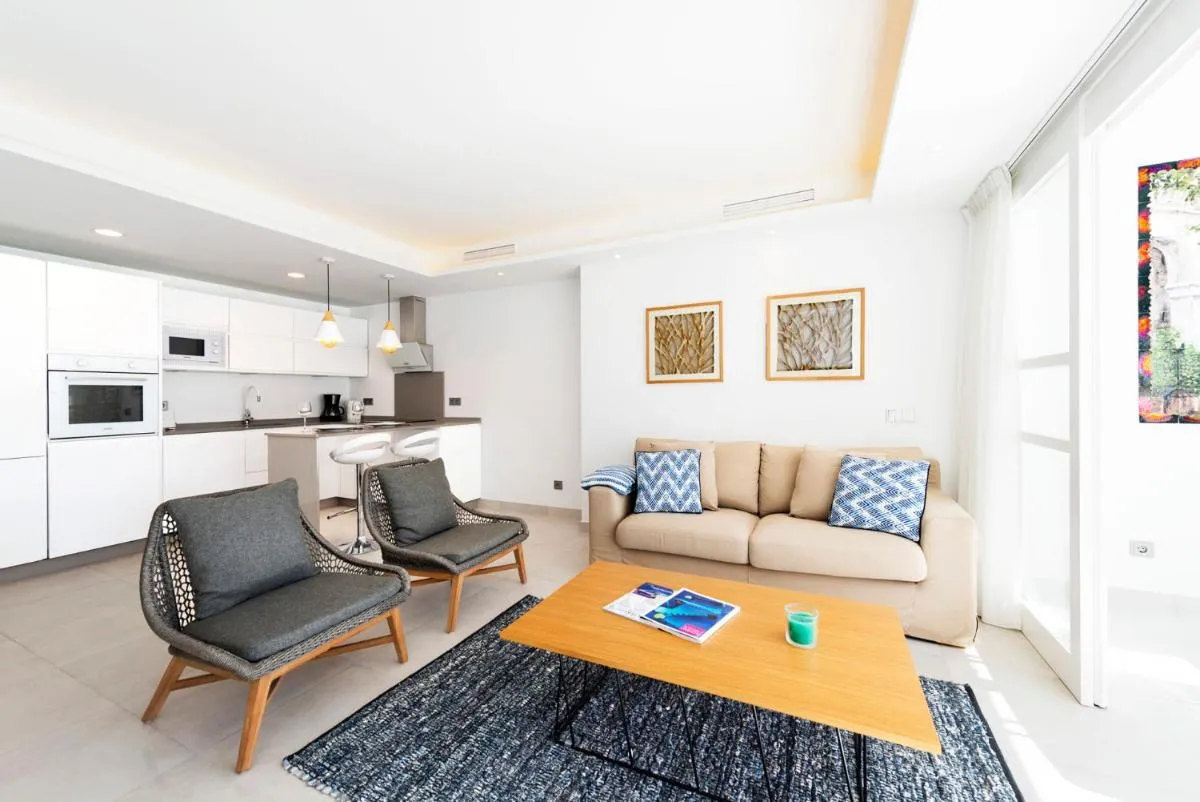Image 5 of Modern 2 Bedroom Apartment, with Sea Views, in Playas del Duque – Puerto Banús