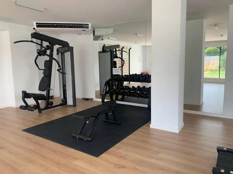 Image 6 of Modern 2 bedroom Apt rooftop pool + gym RDR328