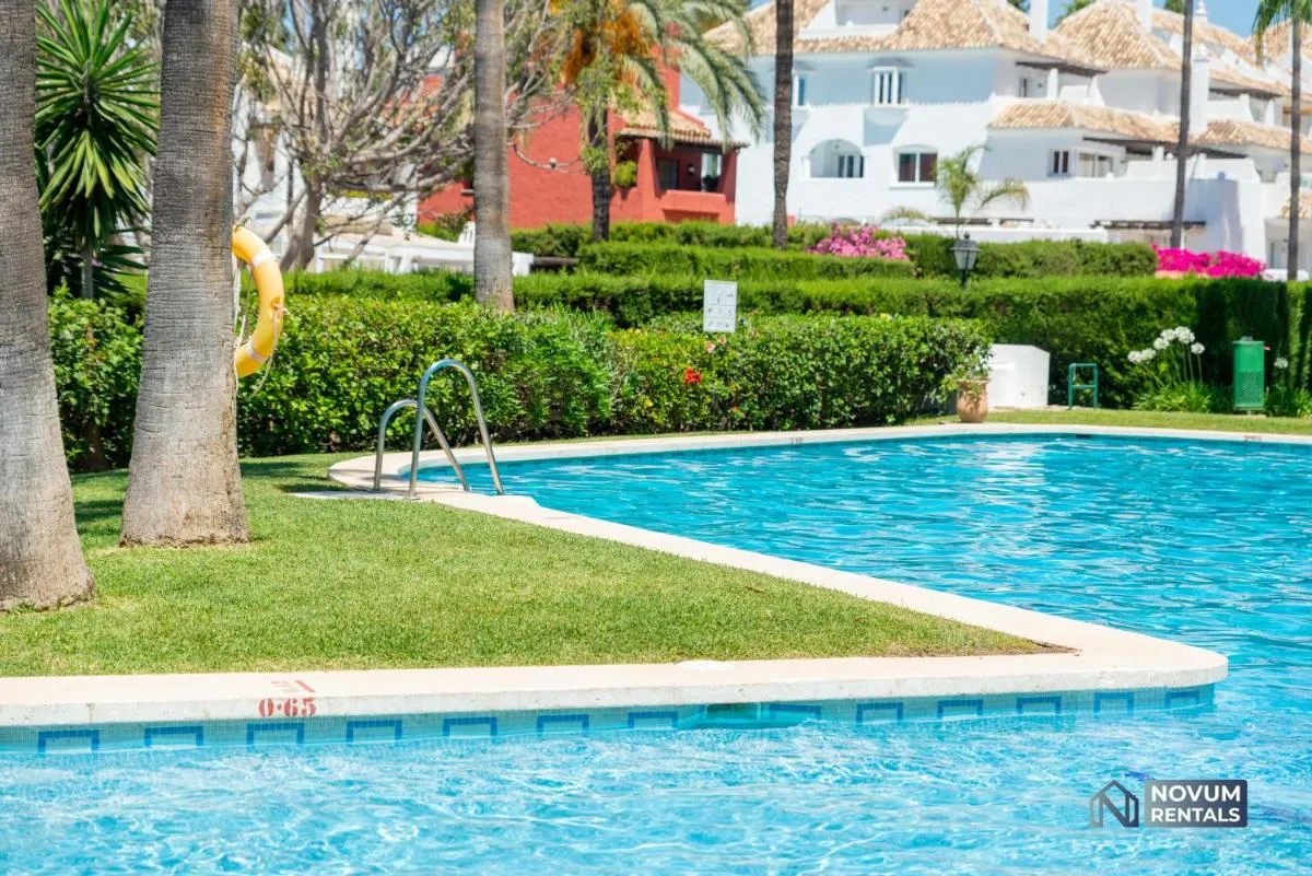 Image 2 of Modern 3 BDRM Apt with Sea Views & Pool Newly Renovated