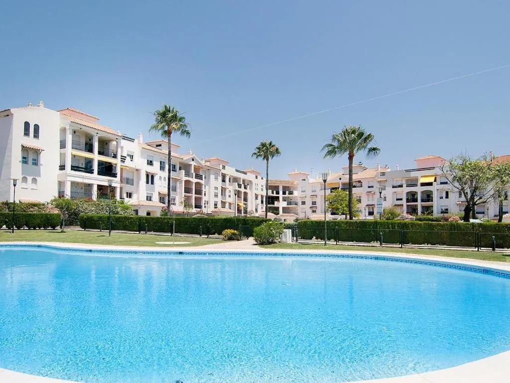 Image of Modern Coastal Apartment Near Puerto Banús