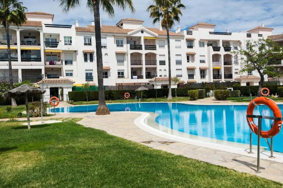 Image 1 of Modern Coastal Apartment Near Puerto Banús