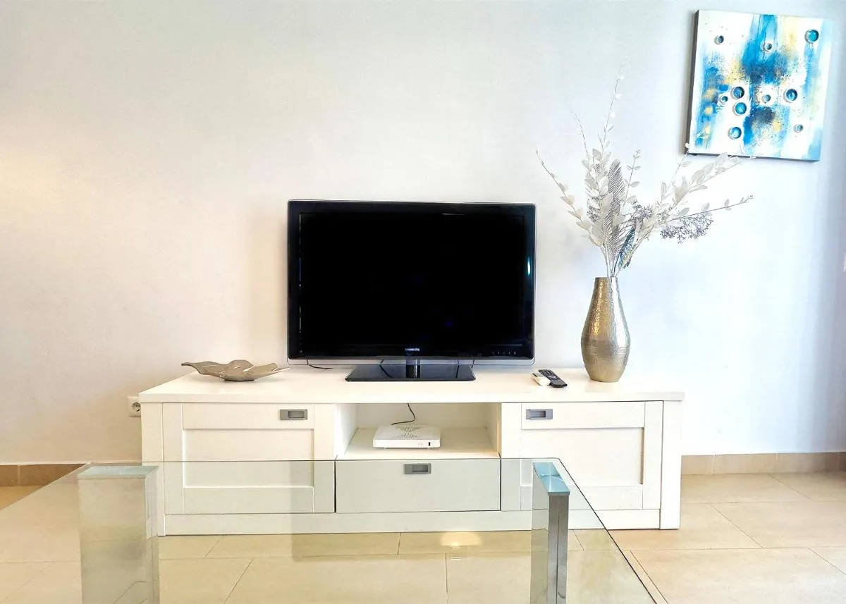 Image 3 of Modern Renovated One Bed Apartment in Edificio Apolo Marbella Center