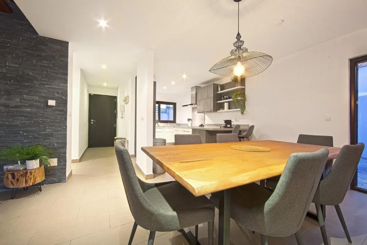 Image 2 of Modern Villa close to Costabella beach
